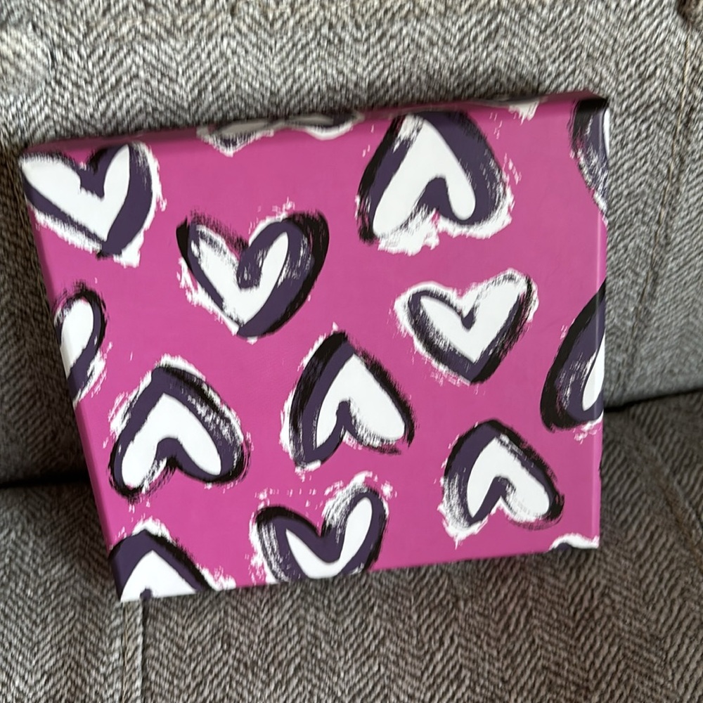 Vera Bradley - I Heart You Limited Edition Wallet - Picture 5 of 8